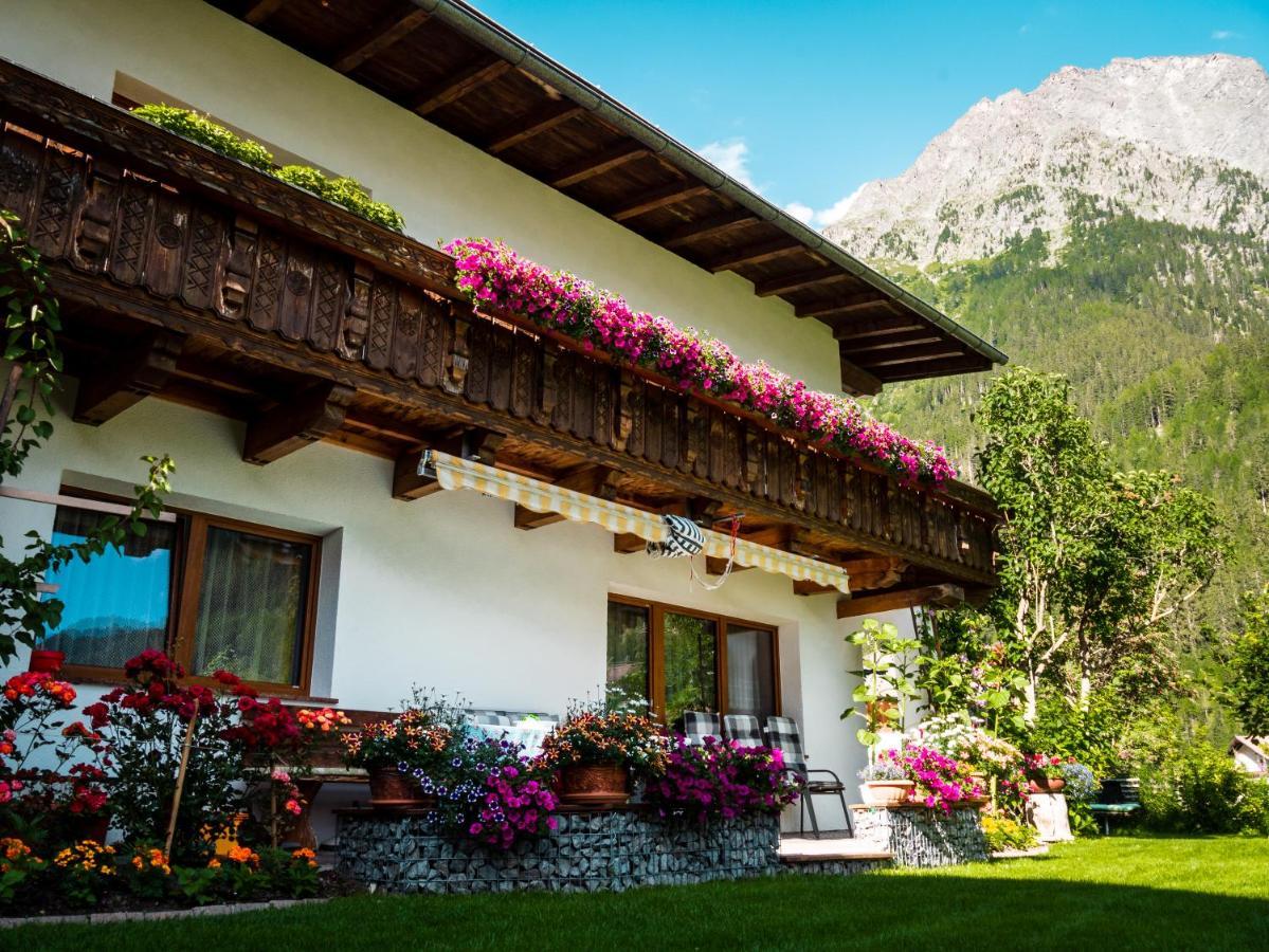 Haus Huter Apartment *